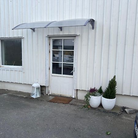 Johannas Ranch Lgh Ovan Stallet Kullavik Exterior foto